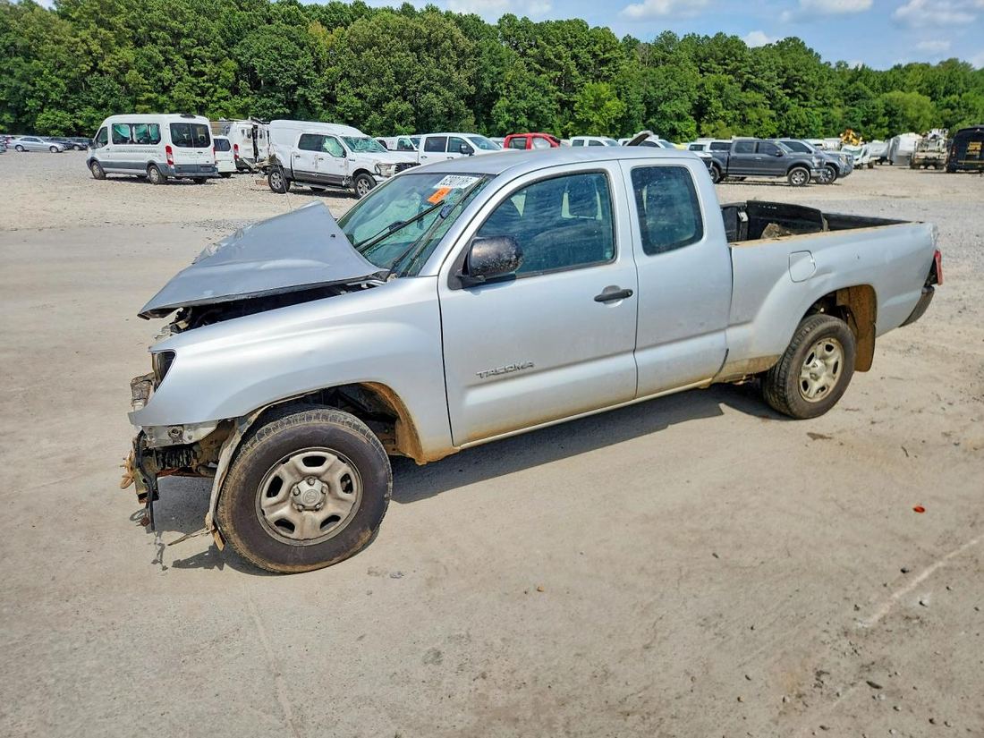 2013 TOYOTA TACOMA