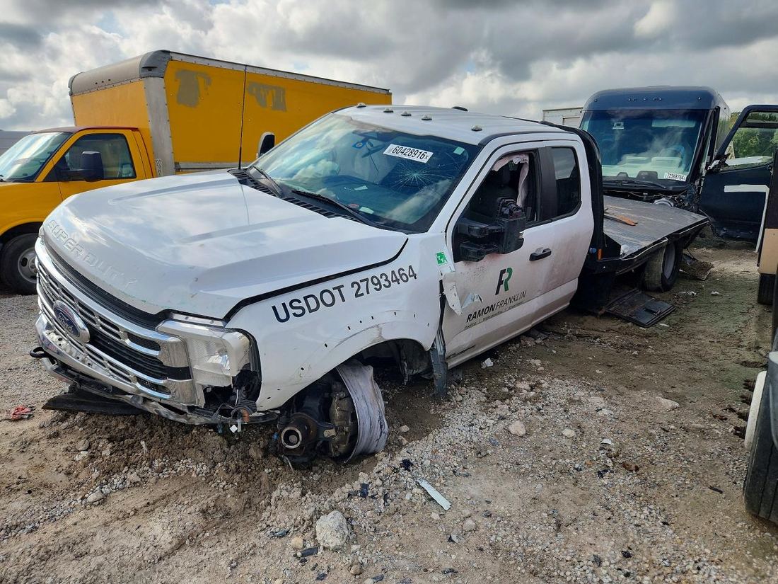 2023 FORD F450