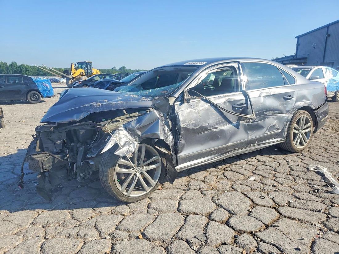 2017 VOLKSWAGEN PASSAT