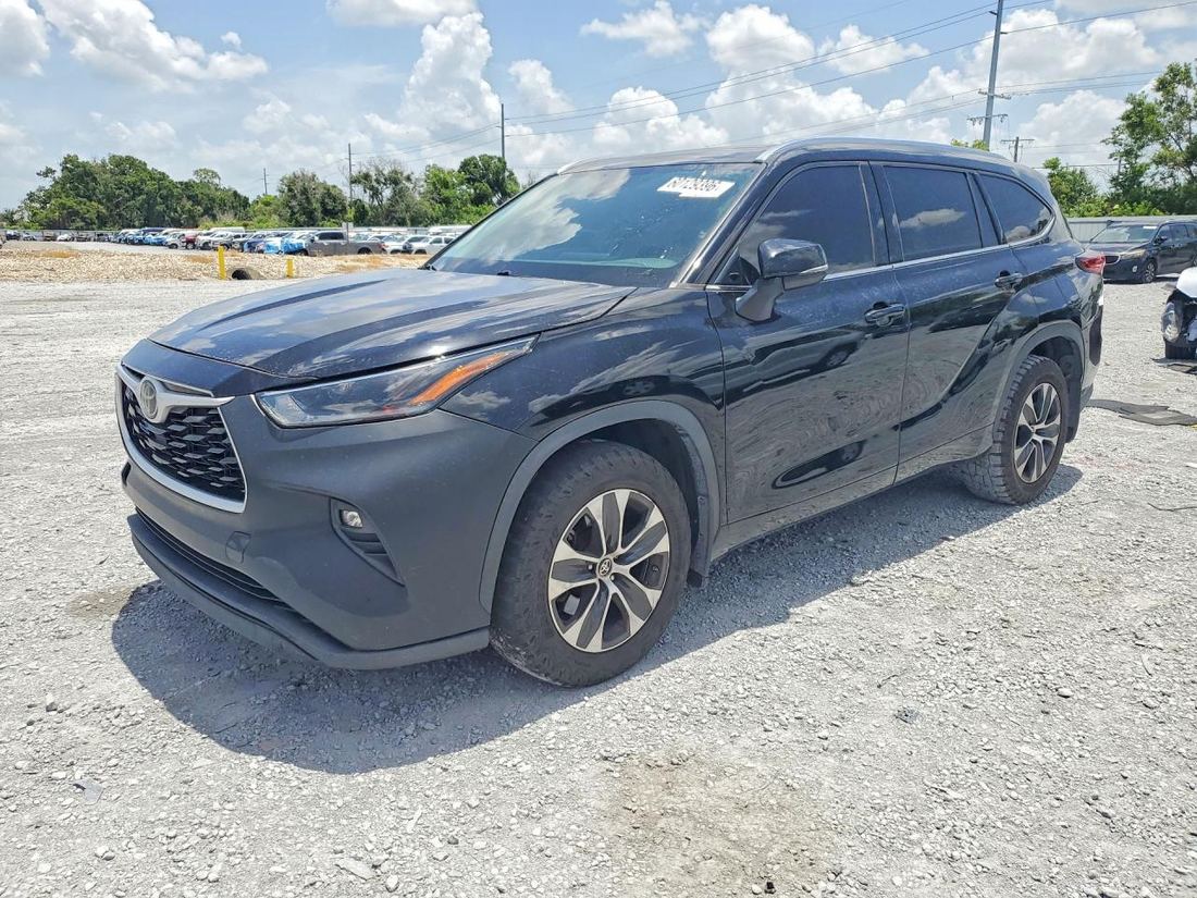 2021 TOYOTA HIGHLANDER