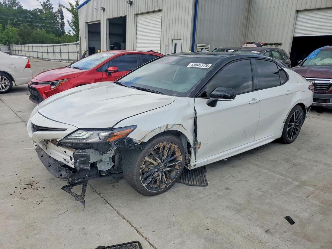2022 TOYOTA CAMRY