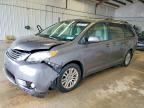 2011 TOYOTA SIENNA