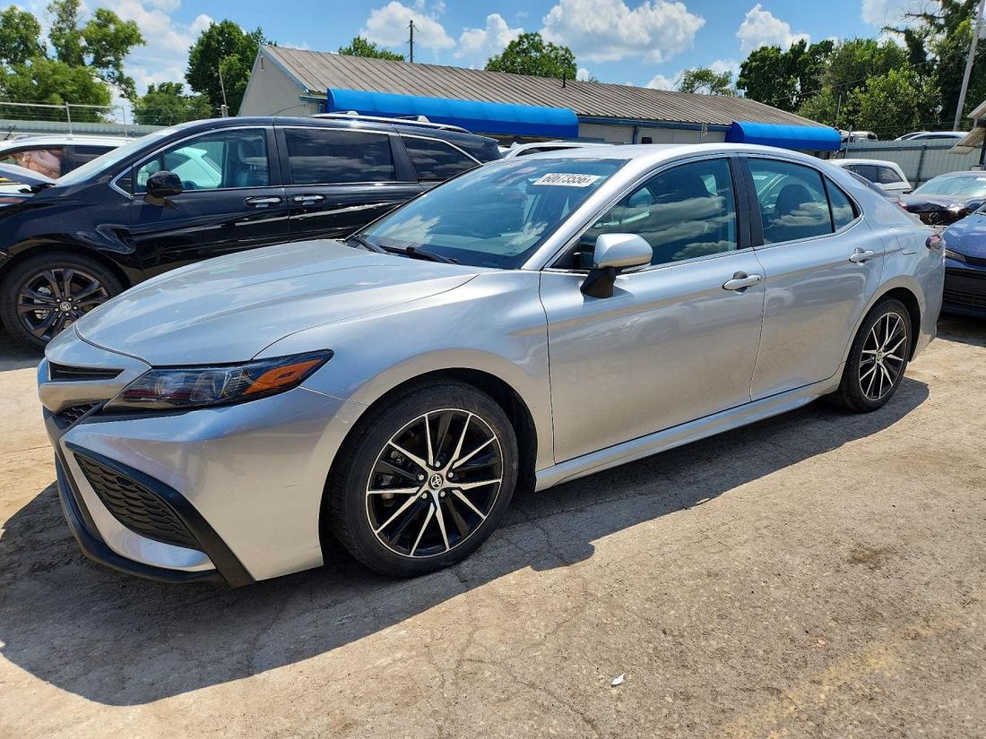2023 TOYOTA CAMRY