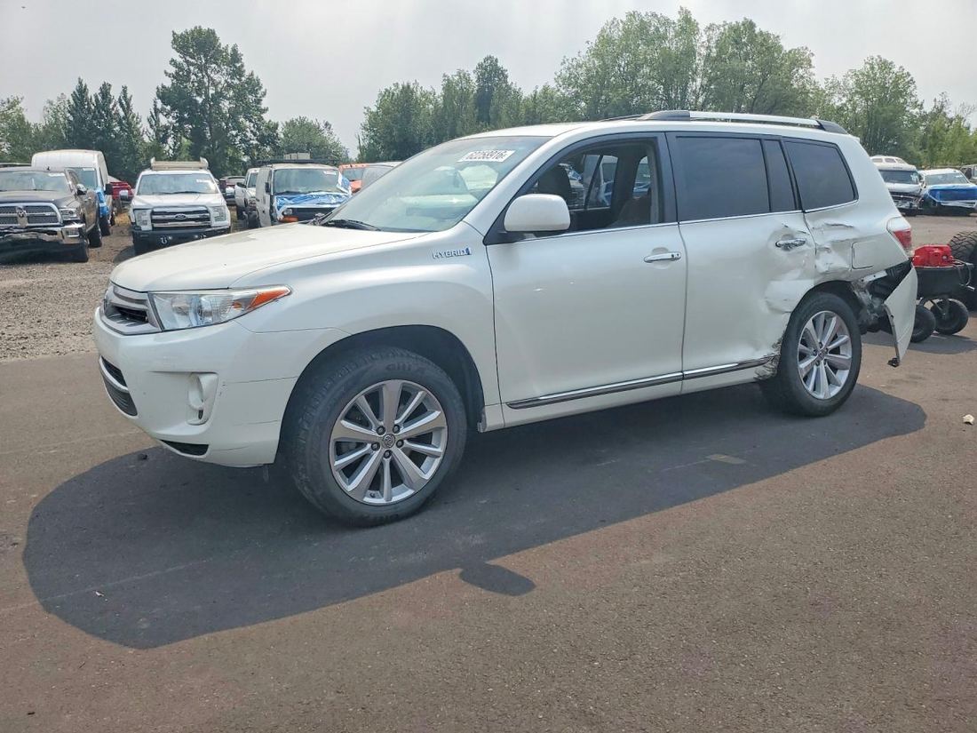 2013 TOYOTA HIGHLANDER