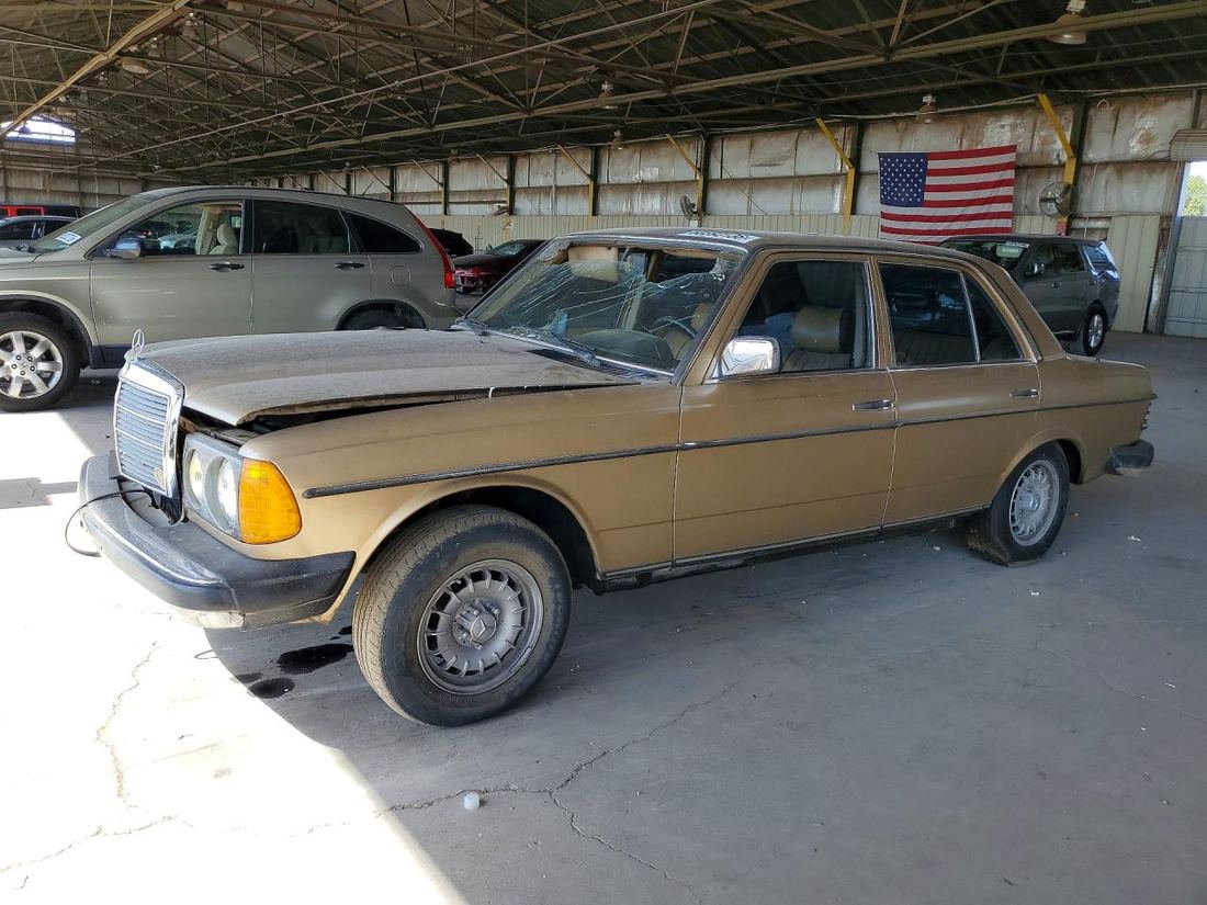 1984 MERCEDES-BENZ 300