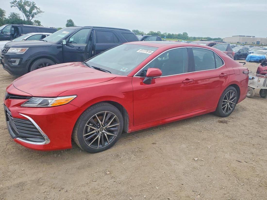 2023 TOYOTA CAMRY