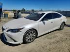 2019 LEXUS ES