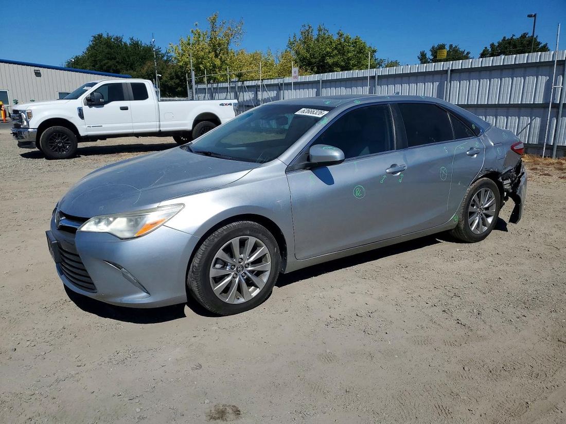 2017 TOYOTA CAMRY