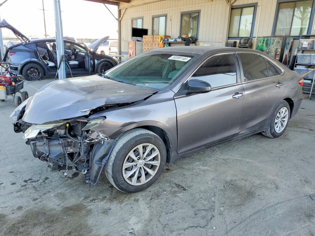 2016 TOYOTA CAMRY