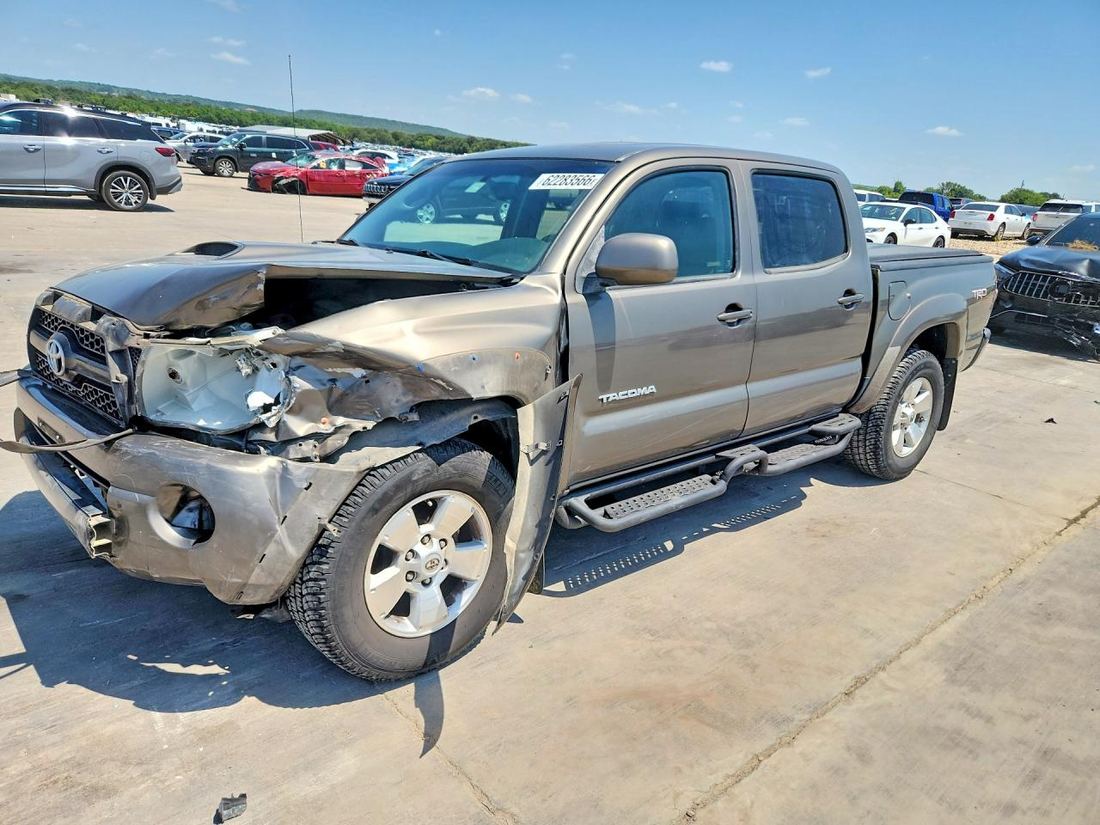 2011 TOYOTA TACOMA