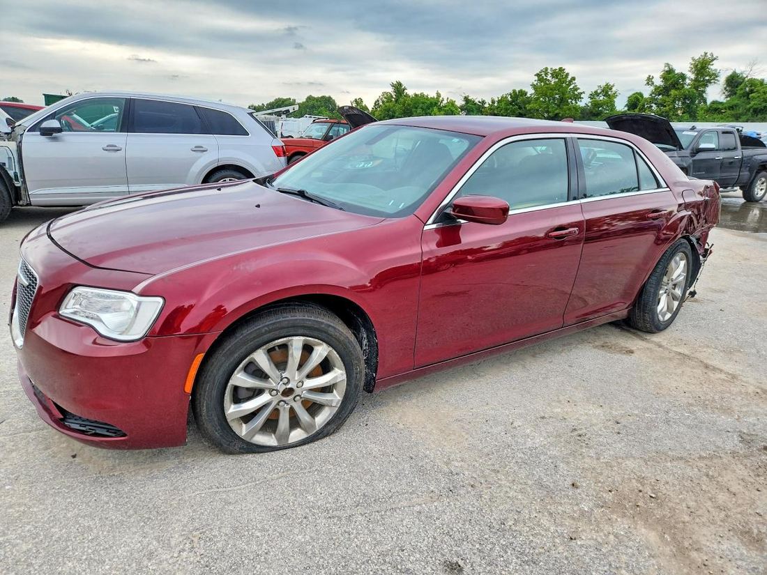 2018 CHRYSLER 300