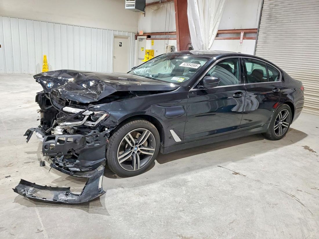 2021 BMW 530