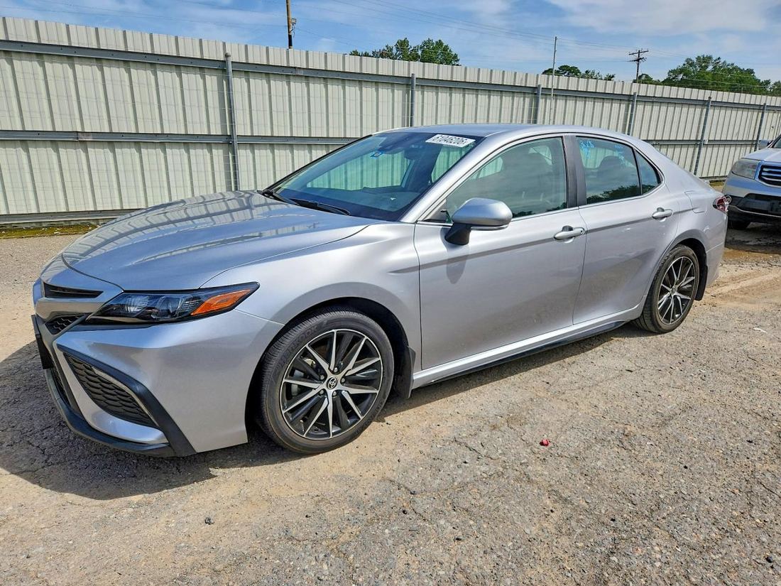 2024 TOYOTA CAMRY
