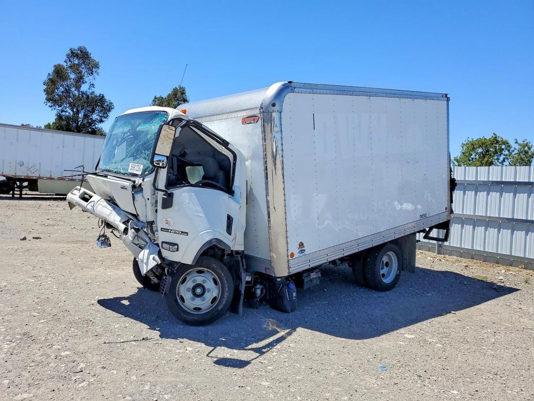 2017 ISUZU NPR XD