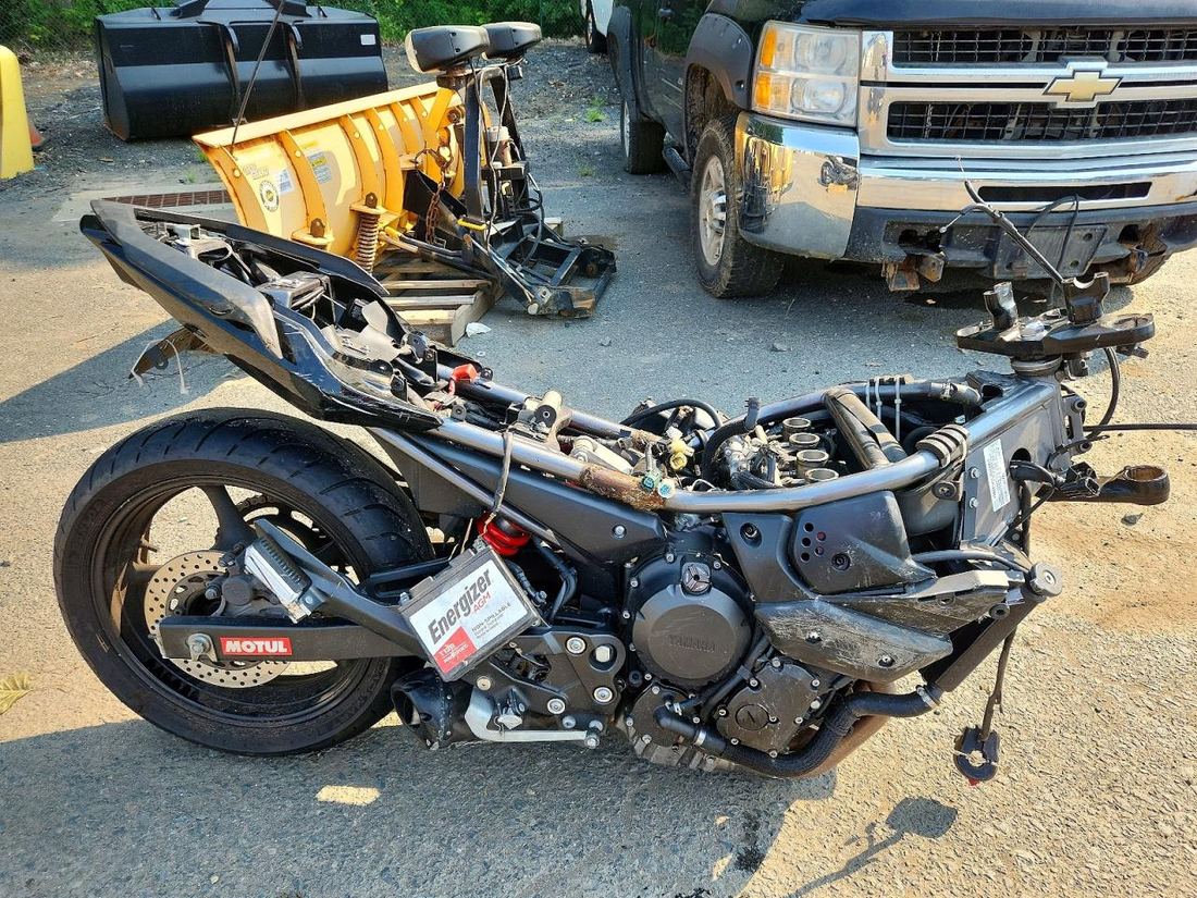 2009 YAMAHA FZ6