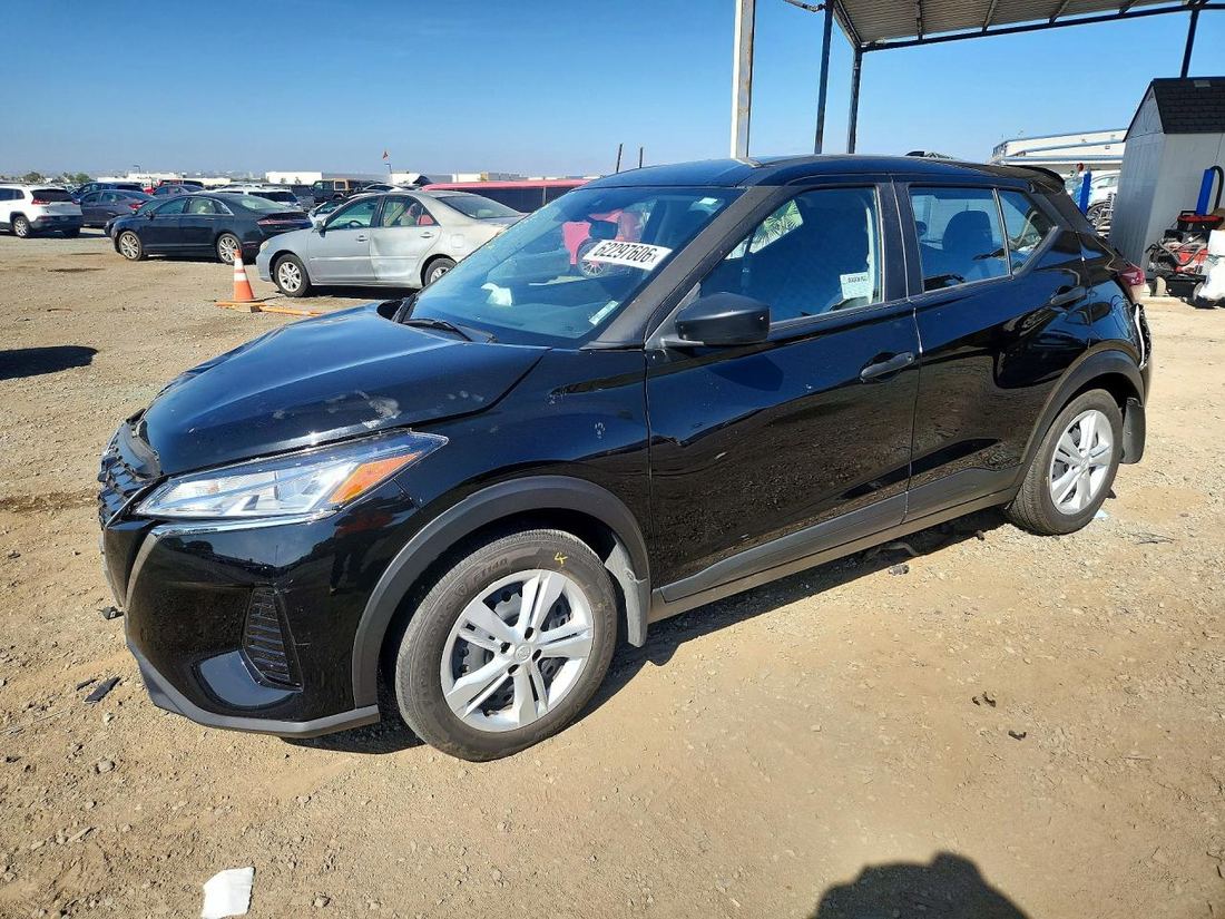 2024 NISSAN KICKS