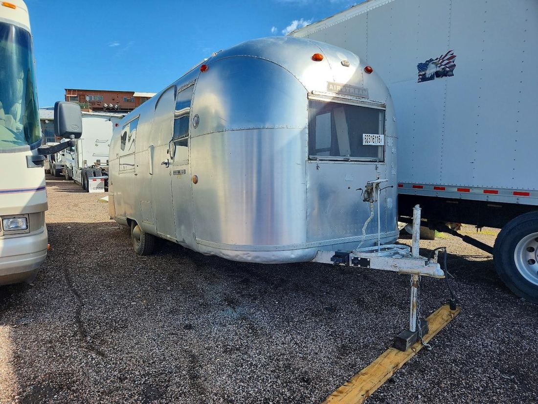 1968 AIRSTREAM LAND YACHT