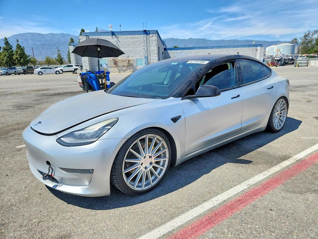 2018 TESLA MODEL 3