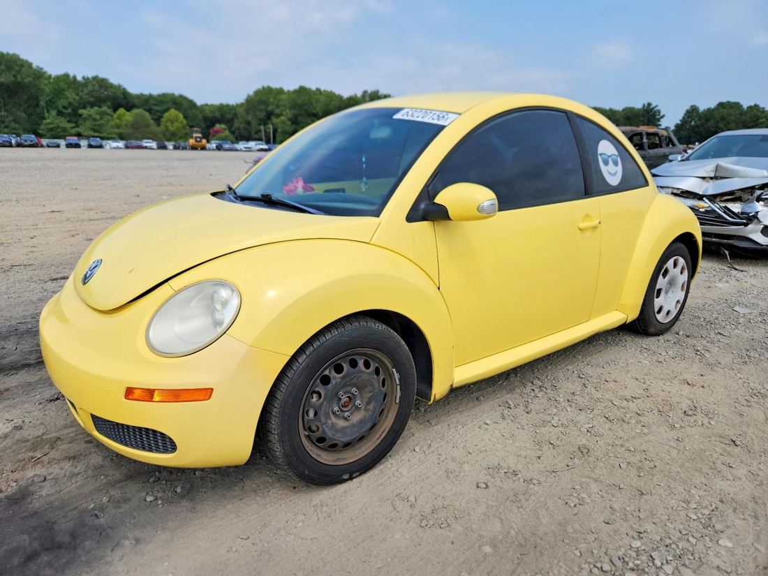 2010 VOLKSWAGEN NEW BEETLE