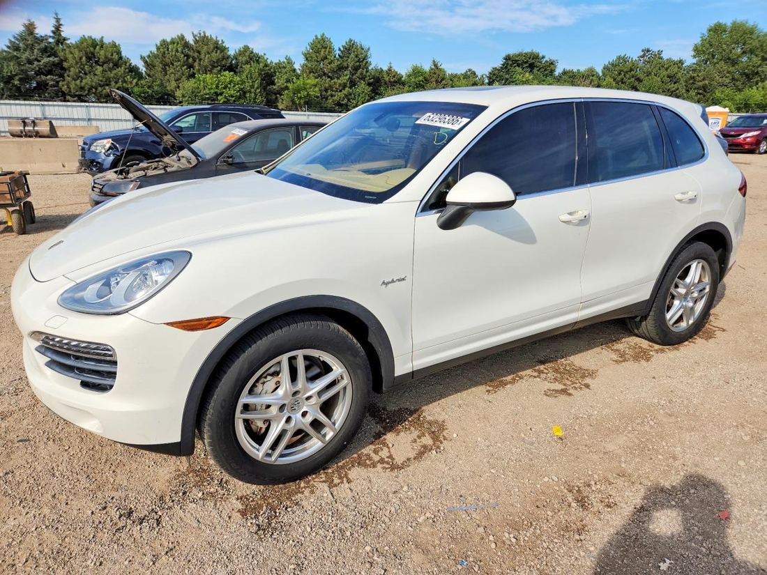 2012 PORSCHE CAYENNE