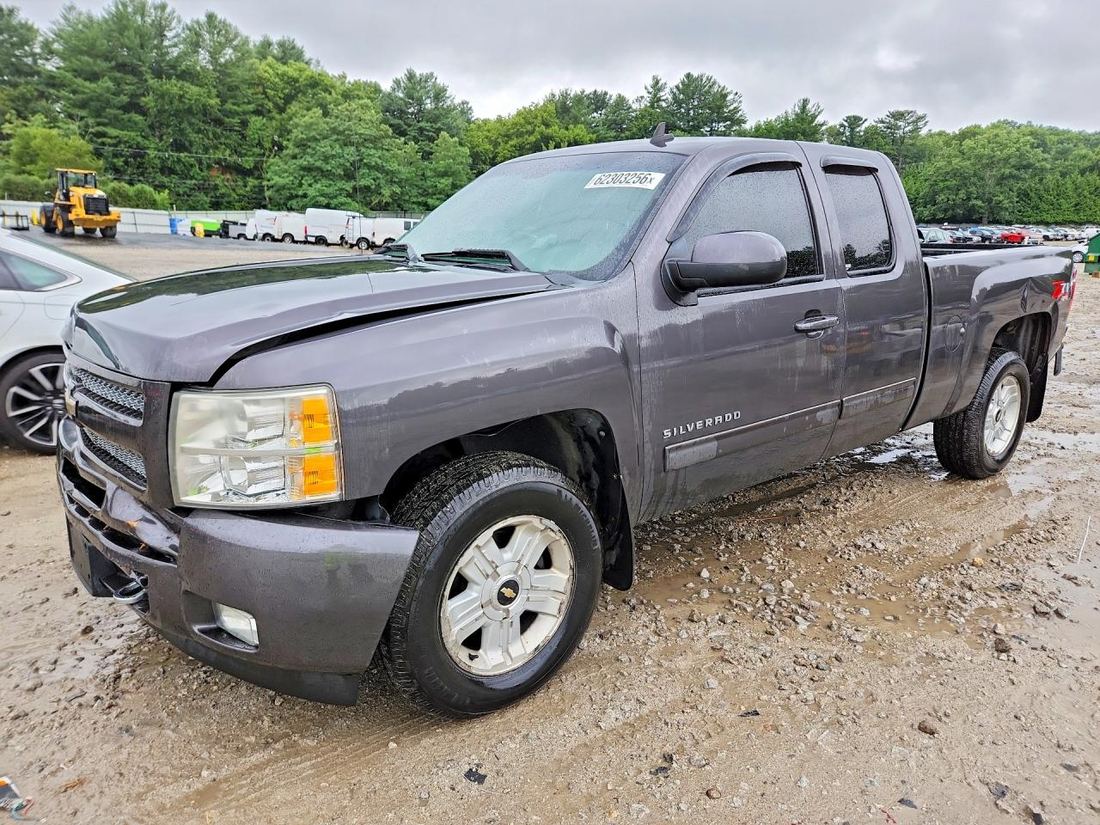 2011 CHEVROLET SILVERADO