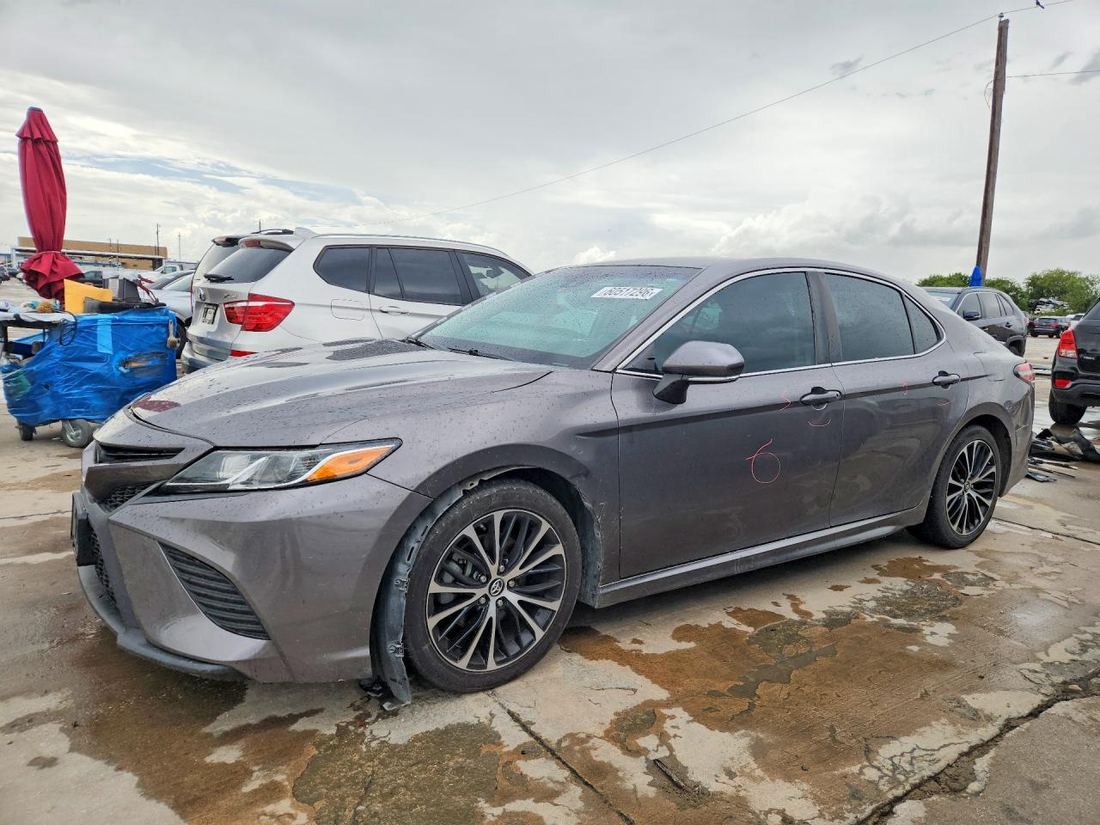 2018 TOYOTA CAMRY