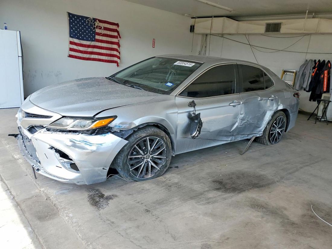 2022 TOYOTA CAMRY