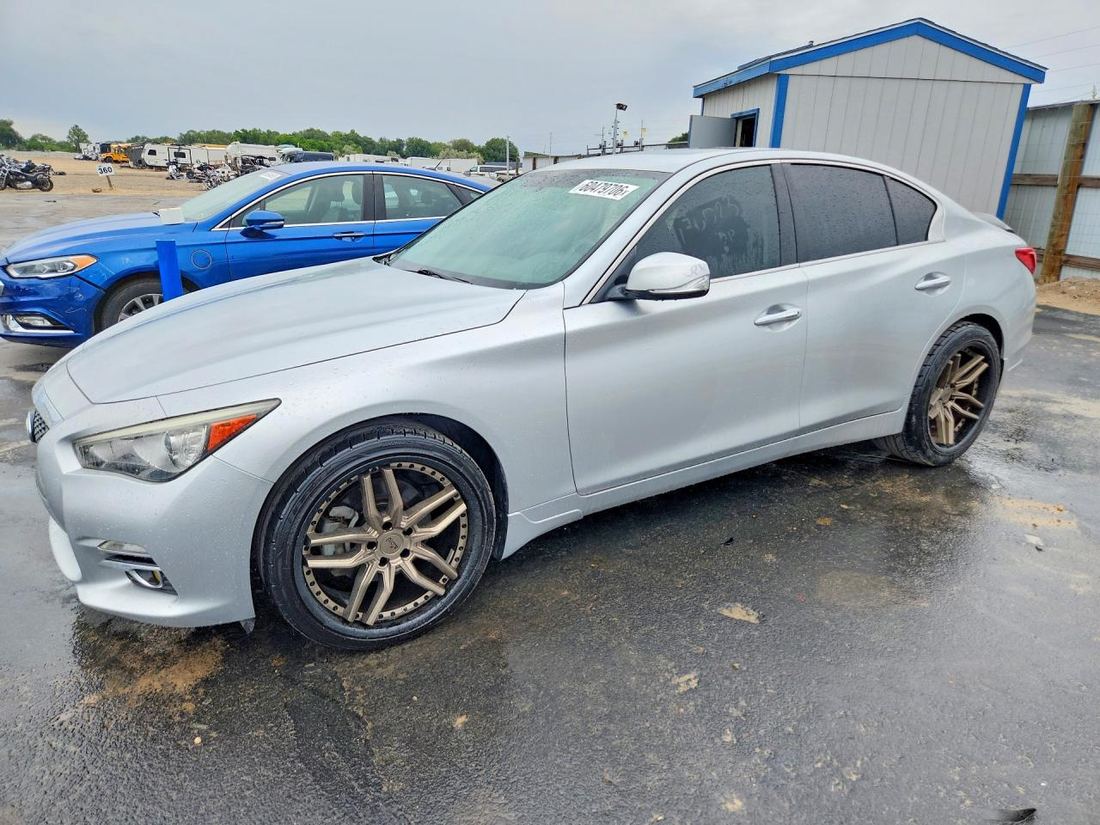 2016 INFINITI Q50