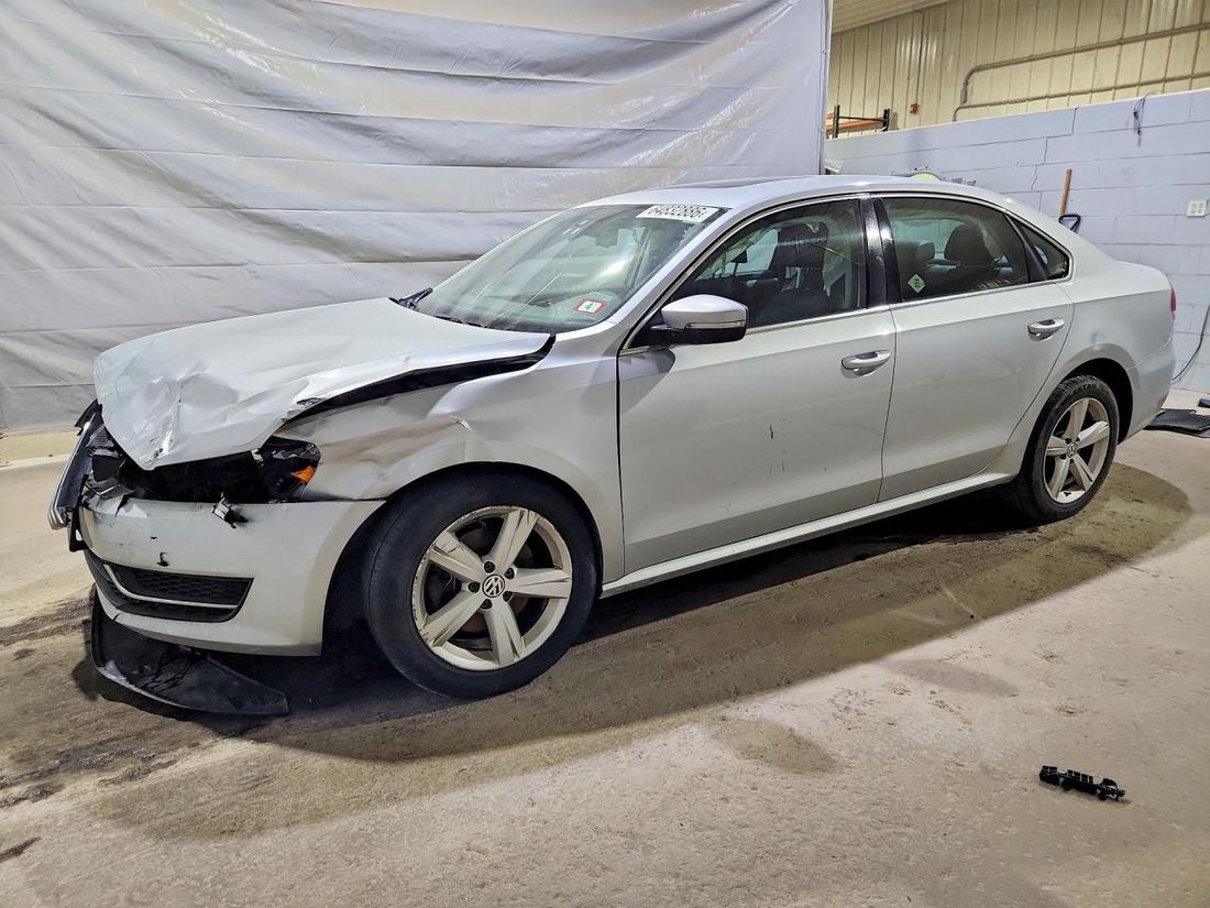 2013 VOLKSWAGEN PASSAT