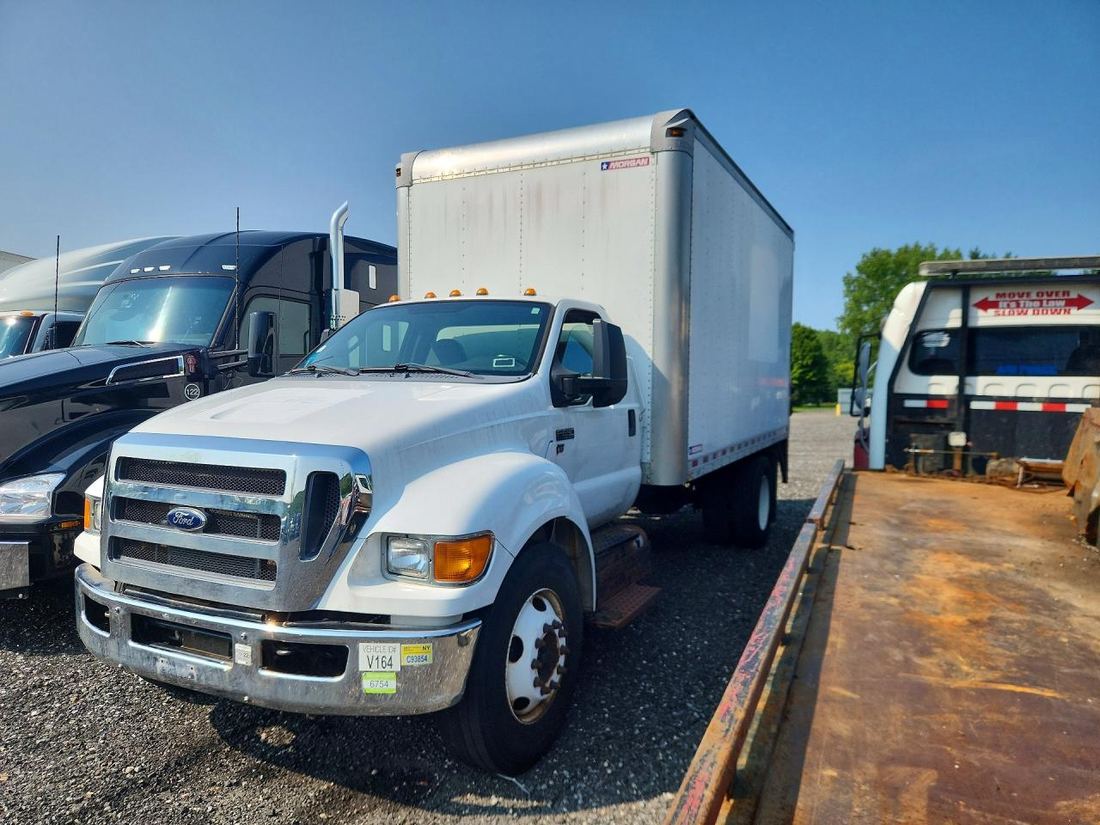 2015 FORD F650