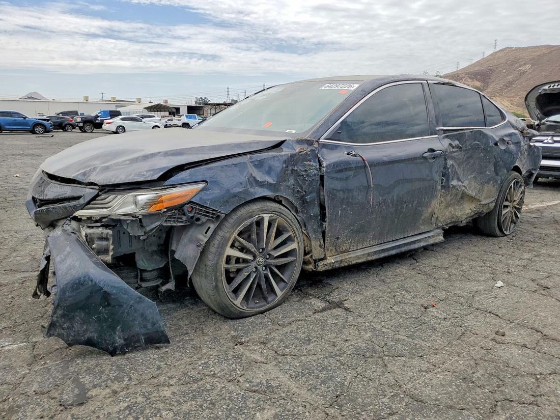 2019 TOYOTA CAMRY