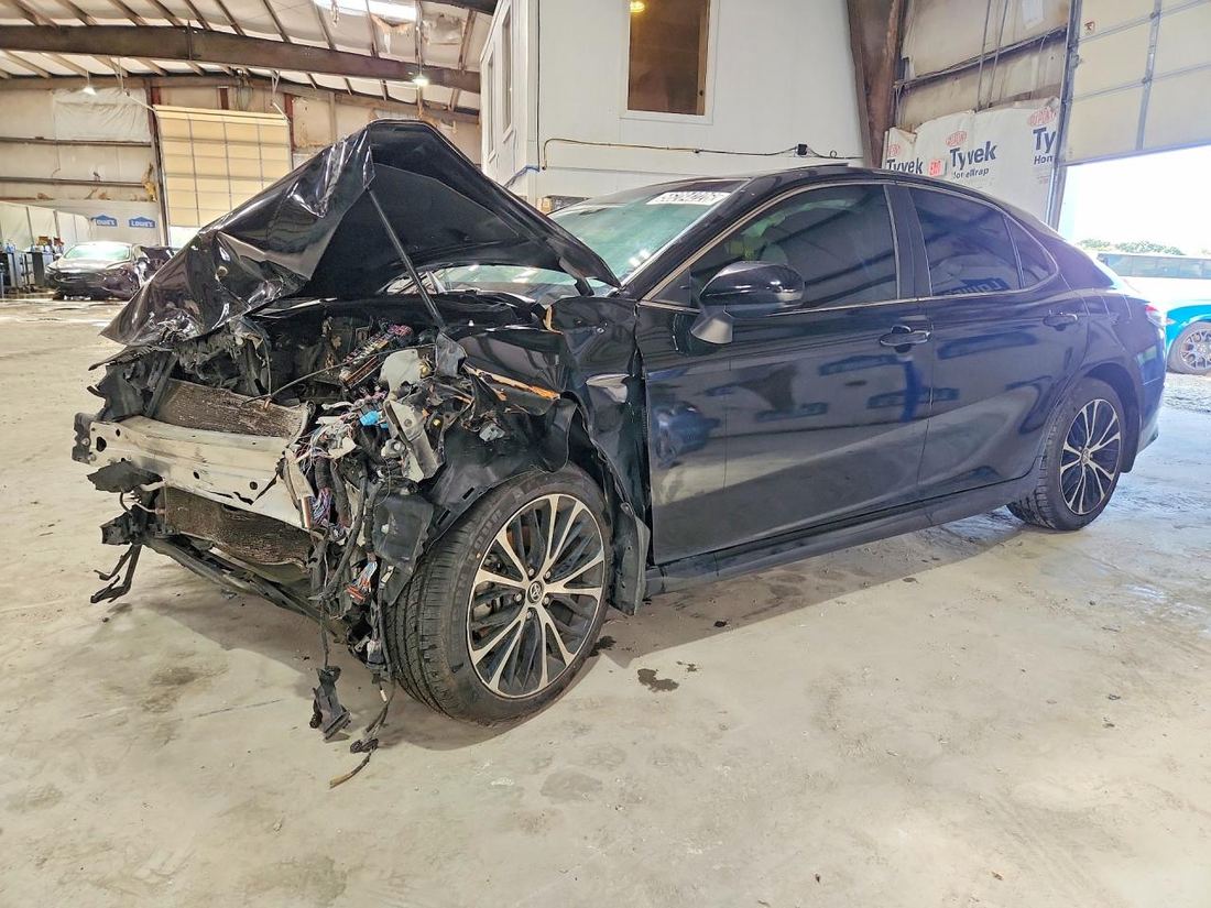 2020 TOYOTA CAMRY