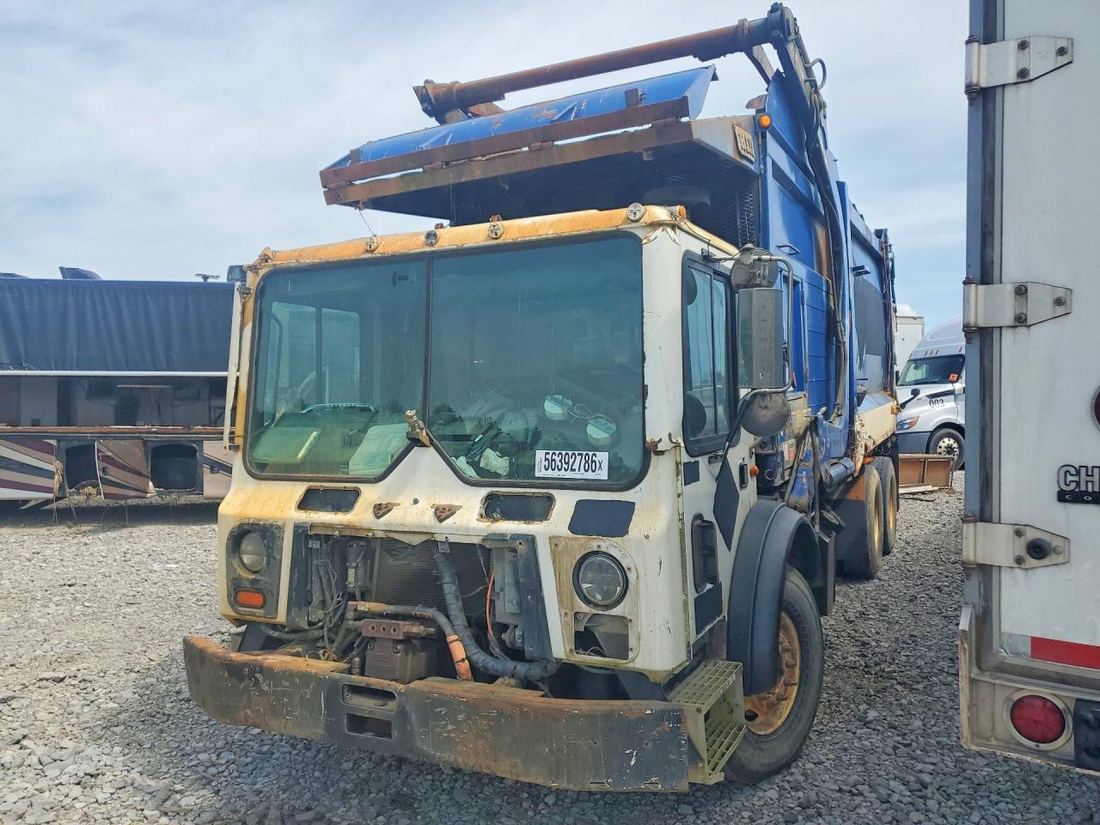 2008 MACK 600