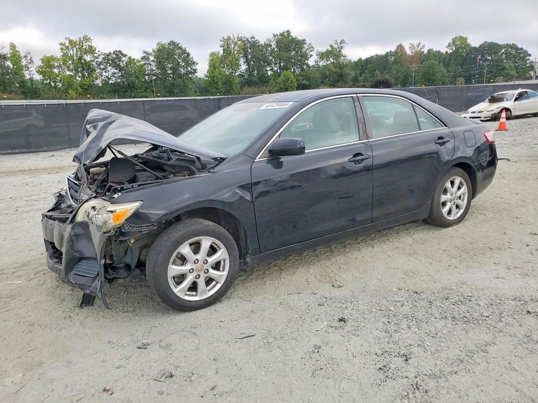 2011 TOYOTA CAMRY