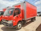 2017 HINO 195