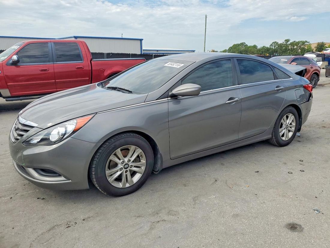 2013 HYUNDAI SONATA