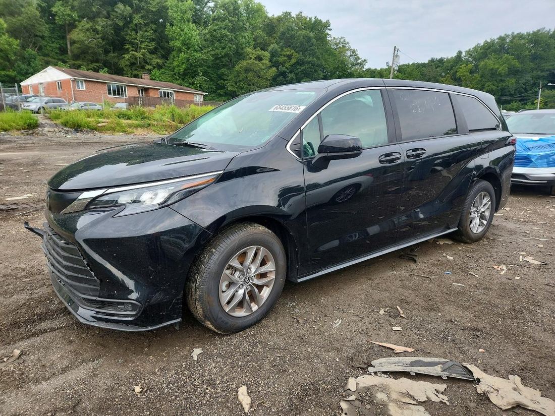 2026 TOYOTA SIENNA