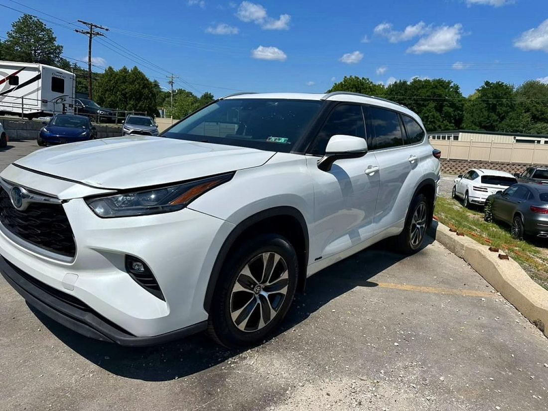 2022 TOYOTA HIGHLANDER HYBRID