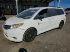 2011 TOYOTA SIENNA