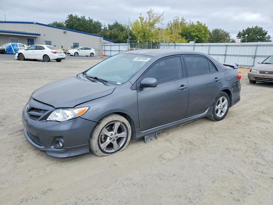2013 TOYOTA COROLLA