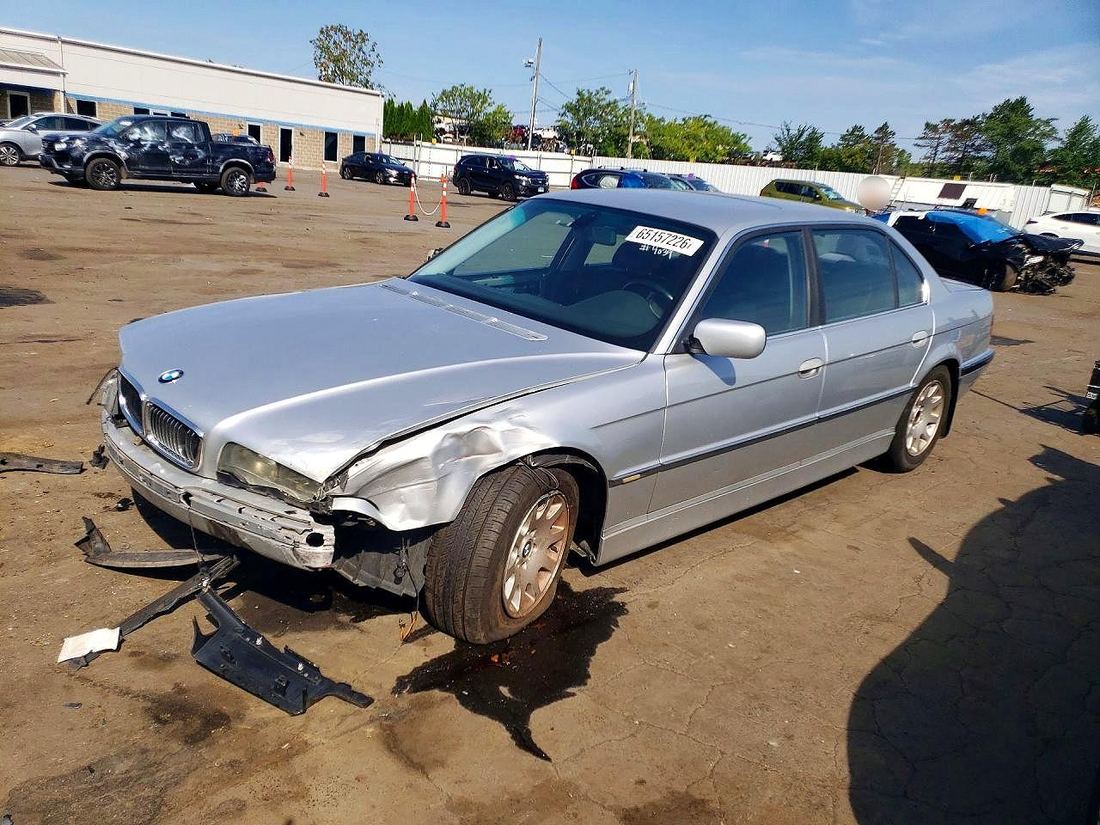 2001 BMW 740