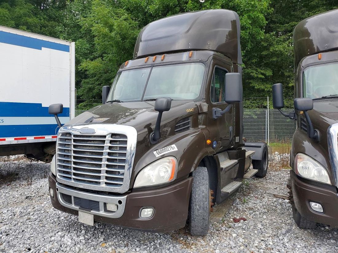 2017 FREIGHTLINER CASCADIA 113