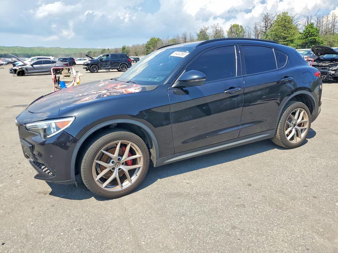 2018 ALFA ROMEO STELVIO