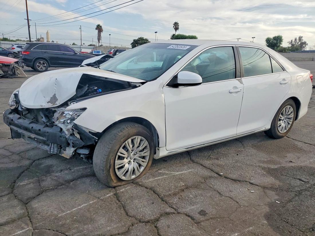 2014 TOYOTA CAMRY
