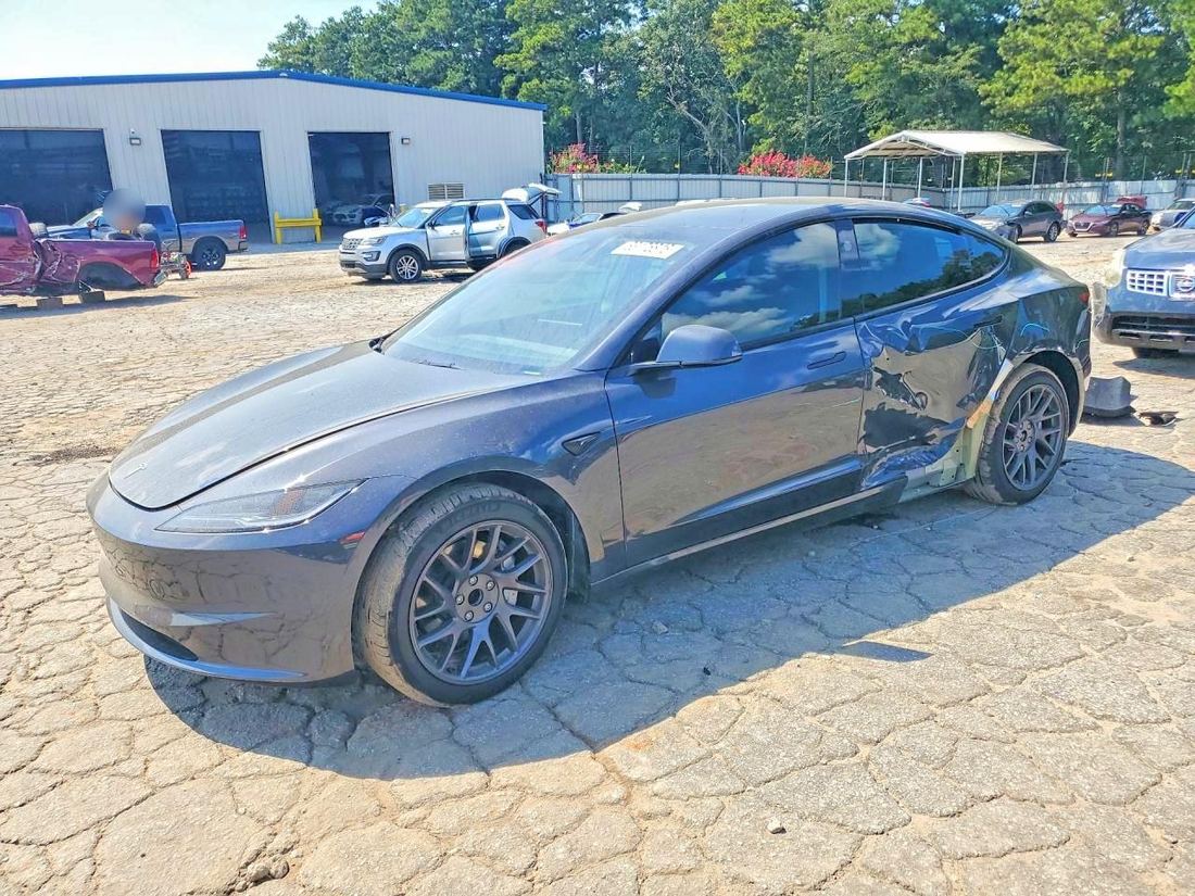 2025 TESLA MODEL 3