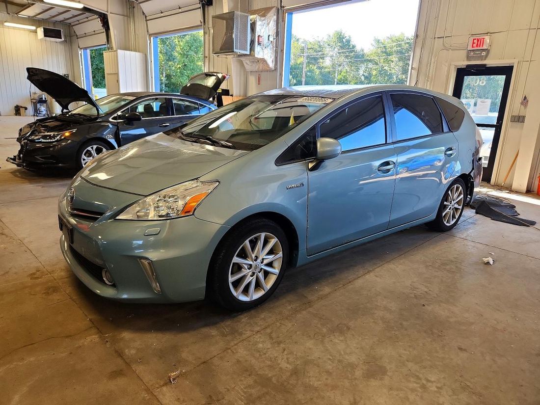 2014 TOYOTA PRIUS V
