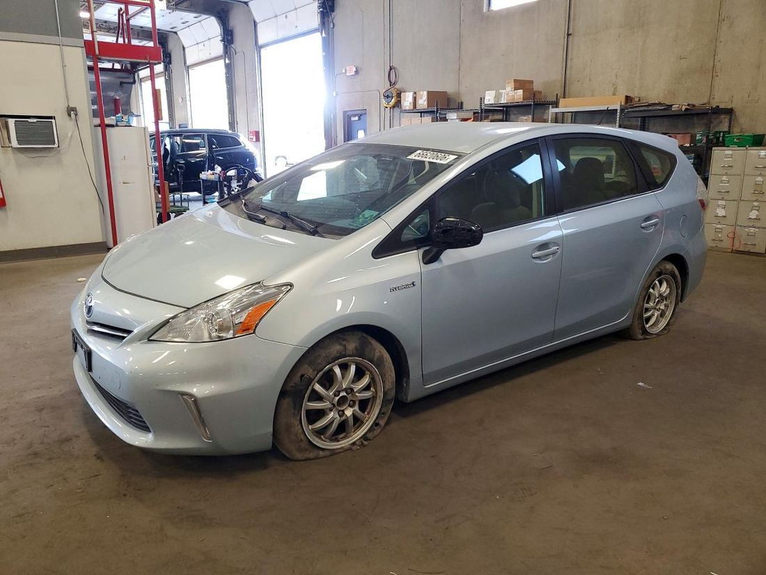 2013 TOYOTA PRIUS V