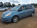 2009 TOYOTA SIENNA