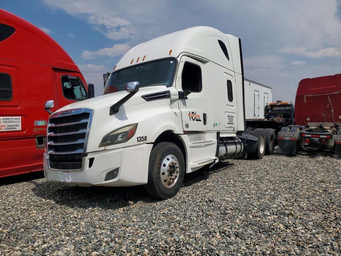 2021 FREIGHTLINER CASCADIA 126