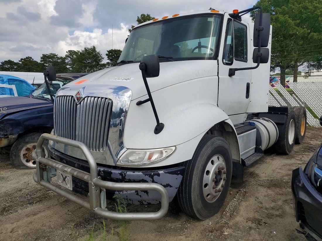 2016 INTERNATIONAL 8000